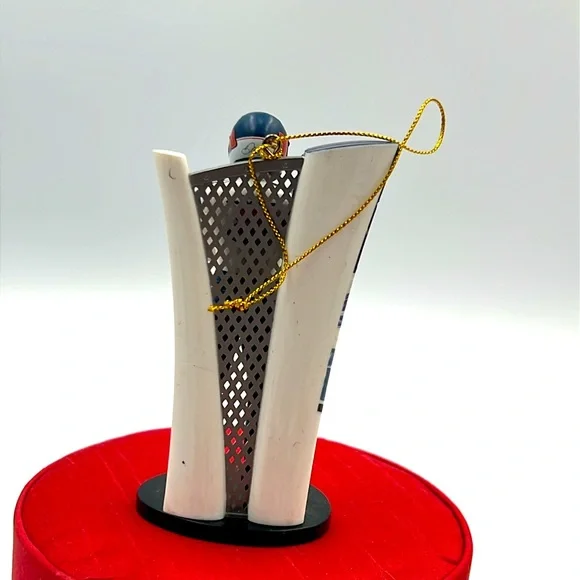 Dale Junior National Guard 88 NASCAR 2008  ornament - Picture 3 of 11